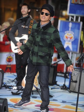 bruno mars live