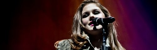 Katy B - Lights On