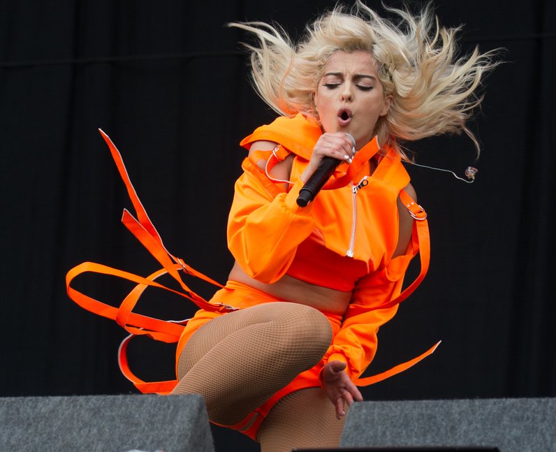 Bebe Rexha Knows How To Whip That Hurrrrr She Was A Vision In Orange