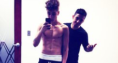 Justin Bieber Shows off Six Pack Abs While Rehearsing For 'Believe ...